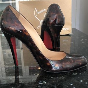 🖤SOLD🖤Christian Louboutin Patent Pumps, 40.5.